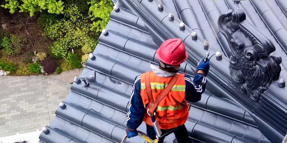 Roof Painting Sprays
