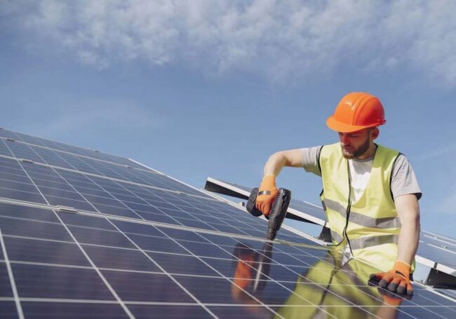 The Advantages and Disadvantages of Solar Panels and Solar Energy